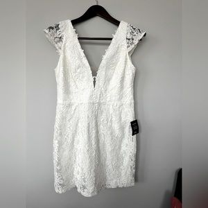 NWT Lulus Med White Lace dress bridesmaid bride cocktail